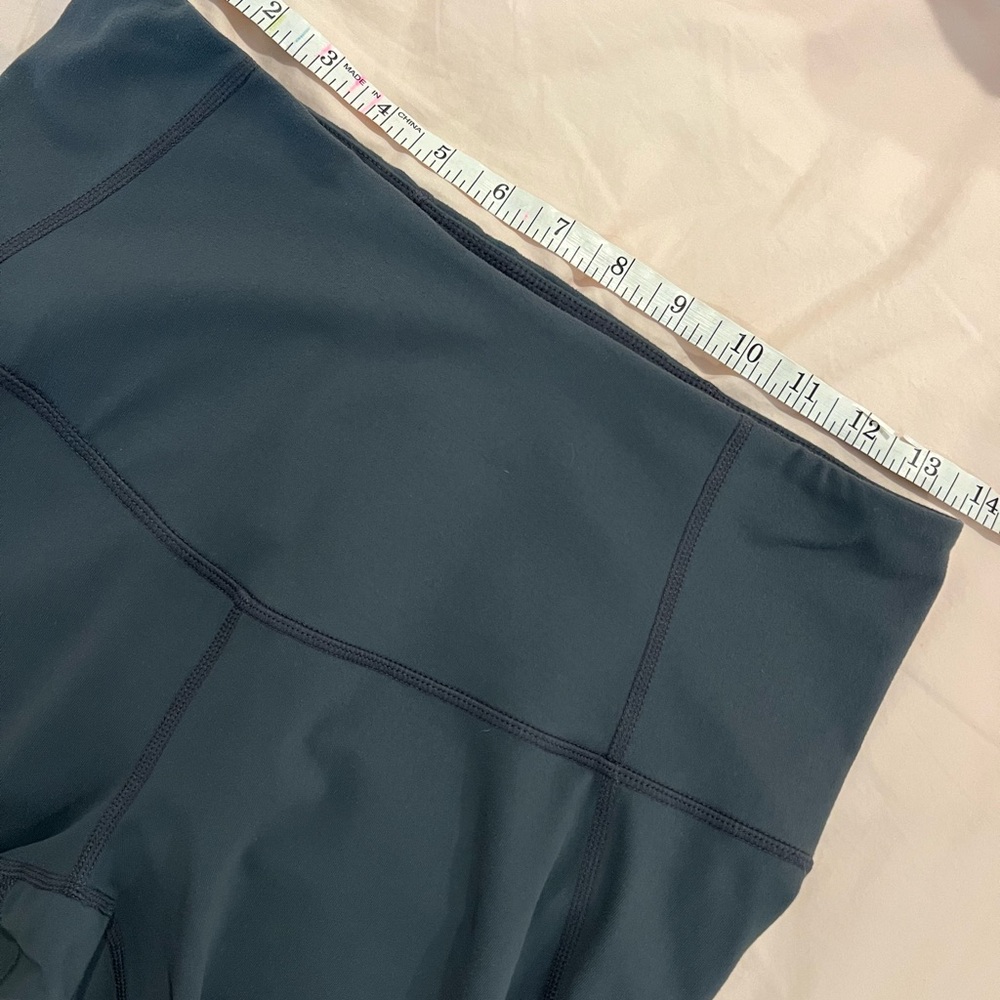 Zella hi‎ rise cropped gray leggings - Picture 6 of 8